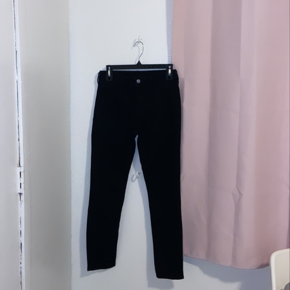 Black ankle jeans